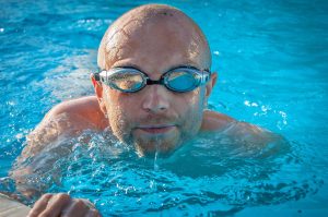 Avantajele unei piscine din fibra pentru un exterior usor de intretinut